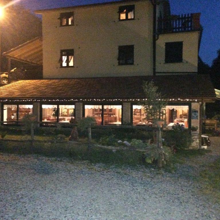 Agriturismo La Taverna Del Nonno Borzonasca المظهر الخارجي الصورة